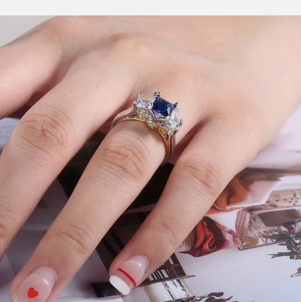 LOVELY BLUE AND WHITE SAPPHIRE WEDDING ENGAGEMENT RINGS - Picture 4 of 5